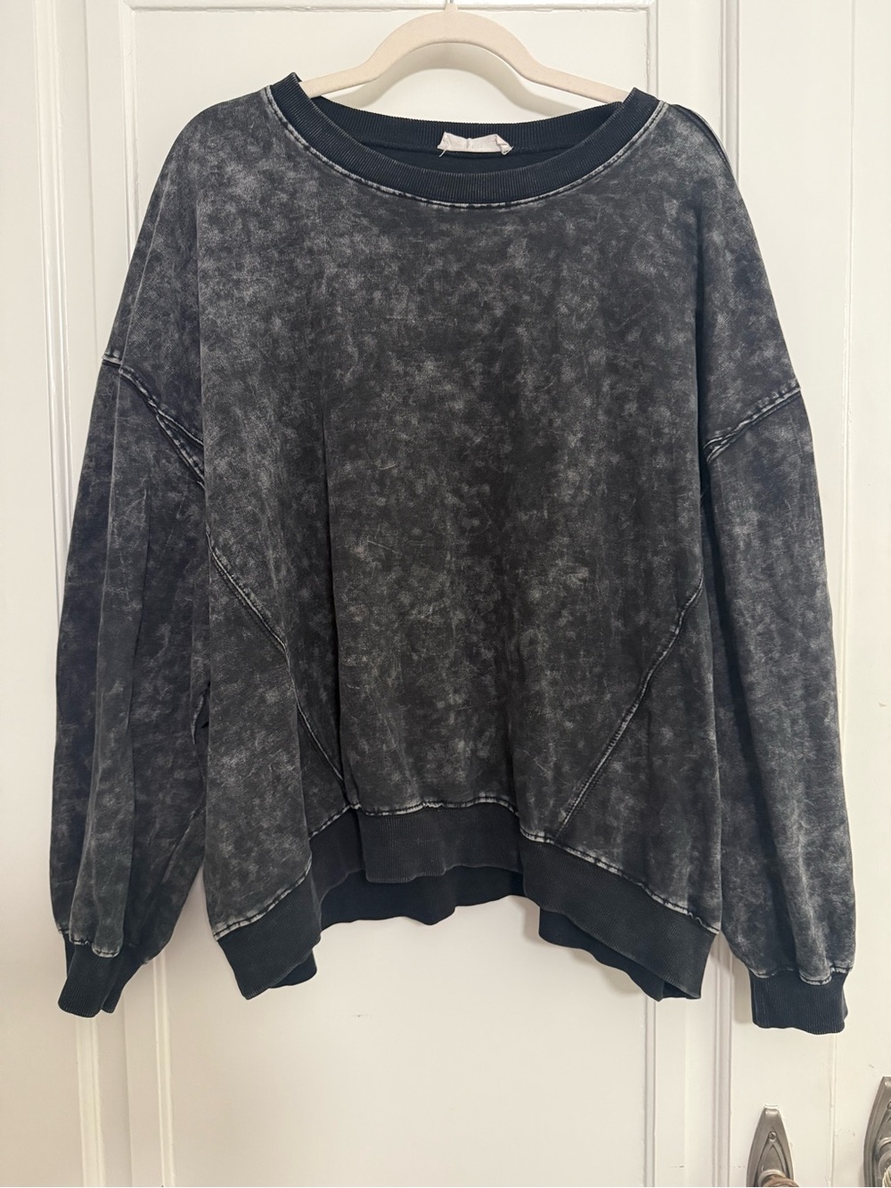 TALULAH Washed Black Crewneck Sweatshirt
